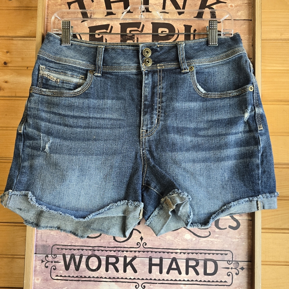 Maurices $3/$33 high-rise denim shorts, size 7/8, EUC